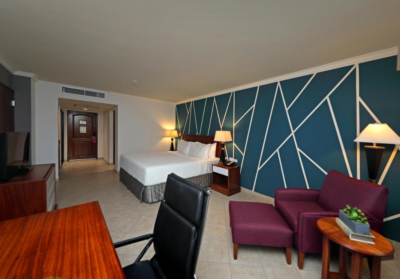 Crowne Plaza Panama By Ihg Hotel Exterior photo